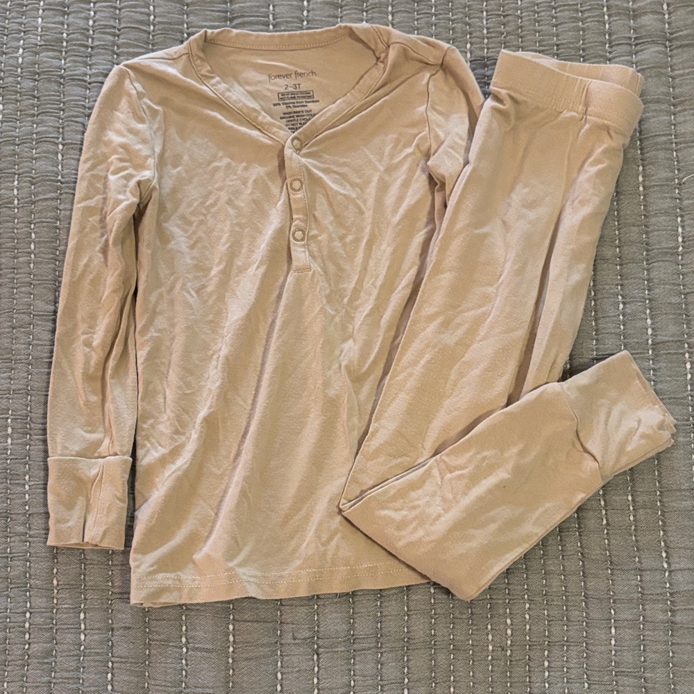 Forever French Kids Bamboo Beige Pajama Set Sz 2-3T